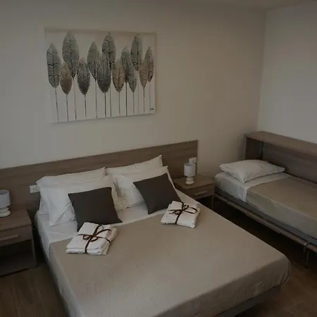 アパート Azzisa Holidays